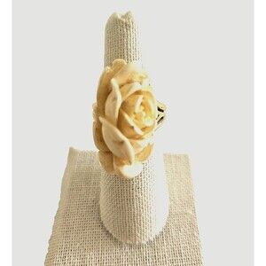 Vintage 1960s Trifari Carved White Lucite Rose Gold Tone Band Ring Signed Size 6